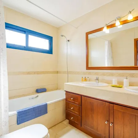 Arisen By 普拉亚布兰卡